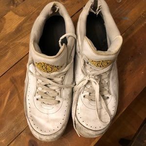 RARE AIR JORDAN Vintage White Sneakers